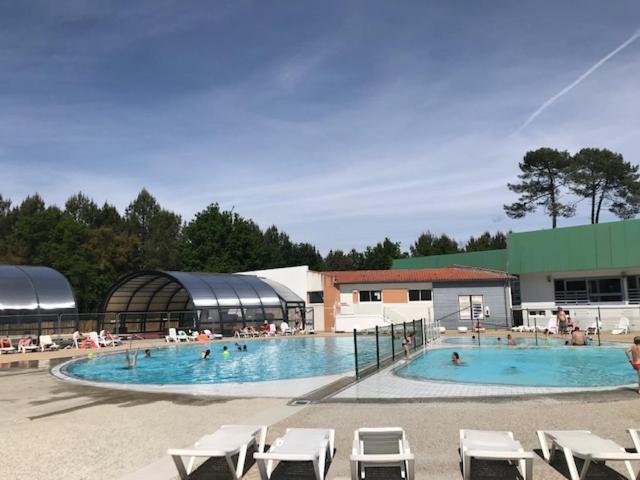 Village Vacances Aux Villages Sous Les Pins Леон Экстерьер фото